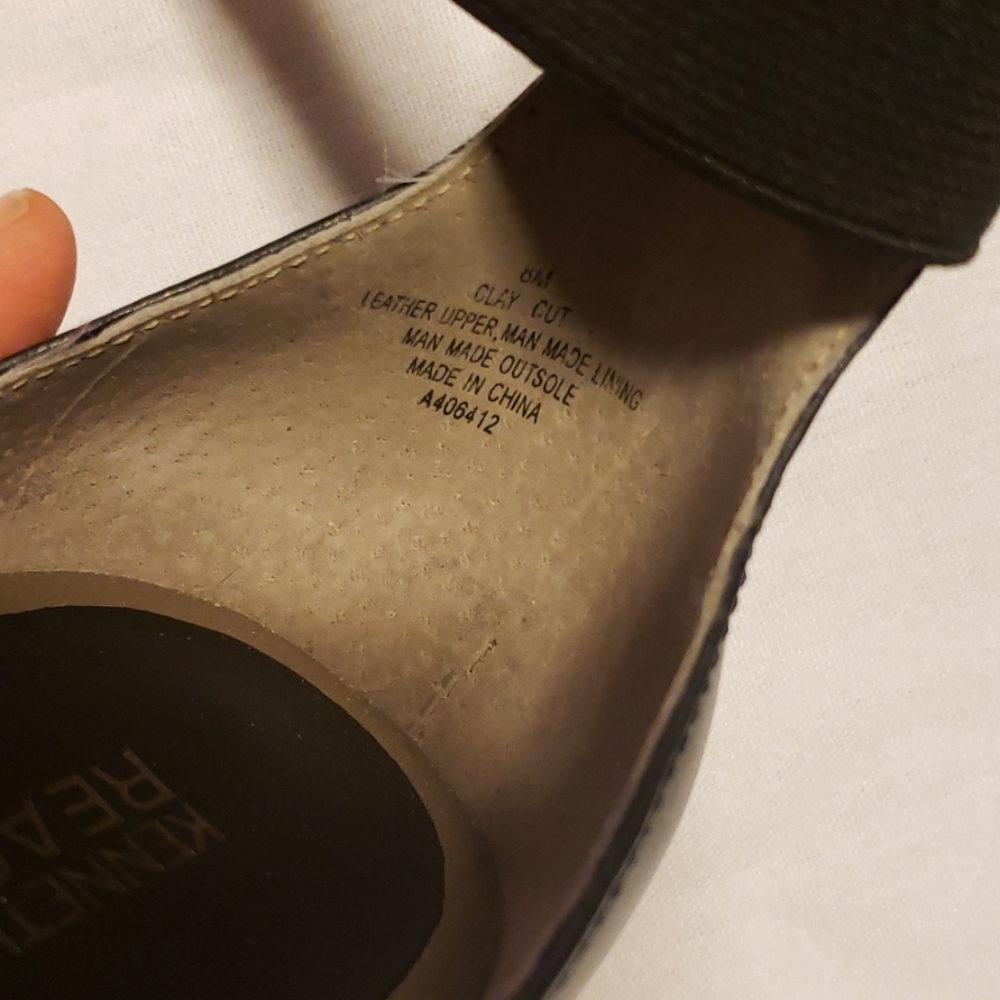 Heels - Picture 3 of 3